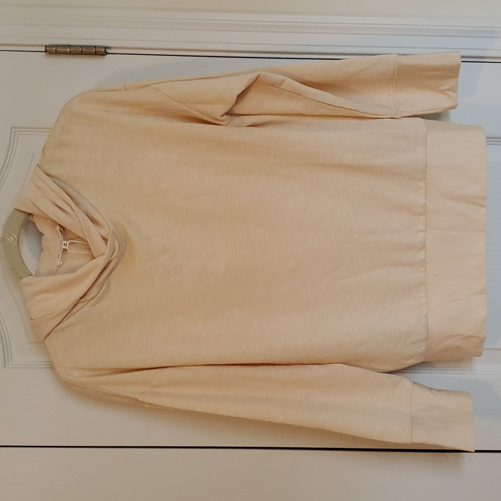 Workshop Women's pullover hooded sweater size Medium.